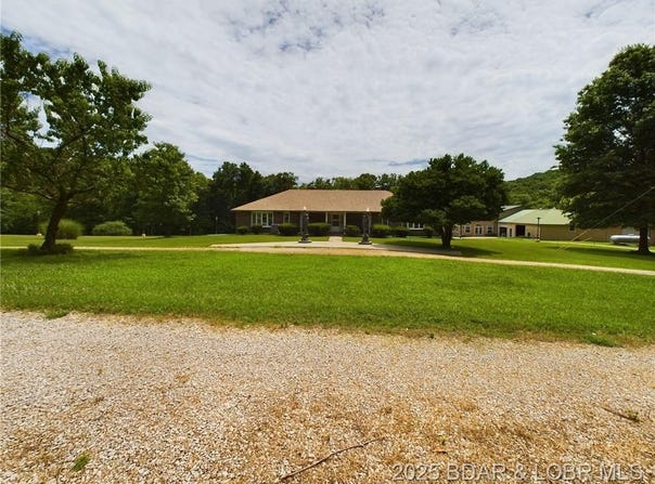 5492 Black Elk Lane, Stover, MO 65078