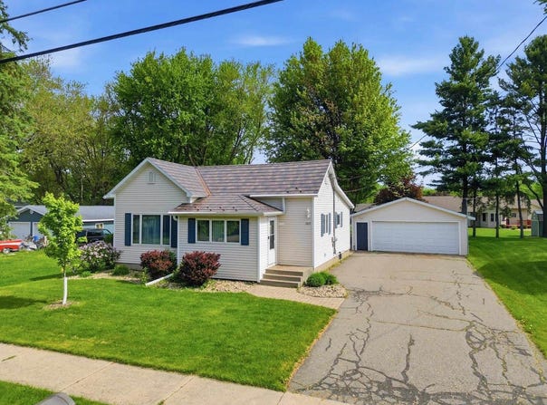 1617 E Blodgett Street, Marshfield, WI 54449