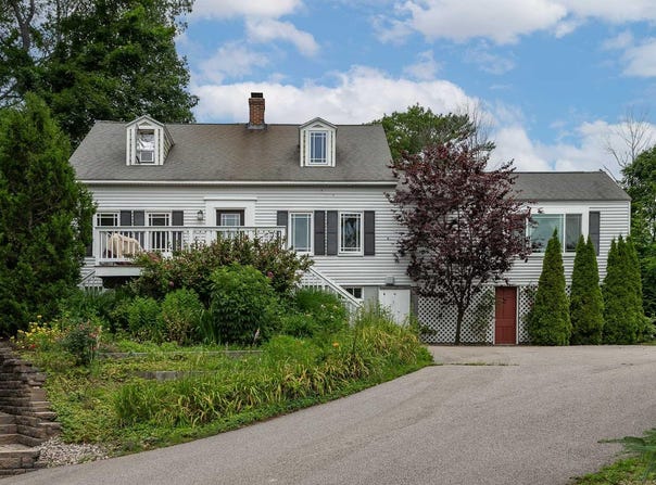 121 Whipple Road, Kittery, ME 03904