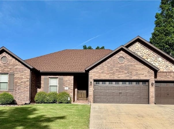 64 Wandsworth  DR, Bella Vista, AR 72715