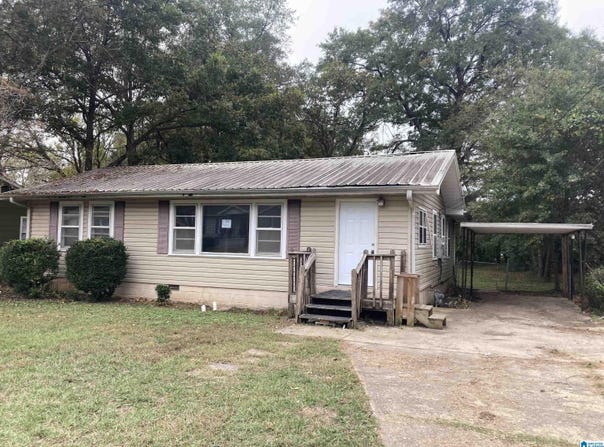 2532 CIRCLE DRIVE, HUEYTOWN, AL 35023