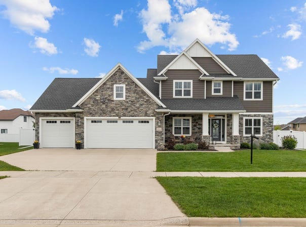 2302 GRINGOTTS Way, DE PERE, WI 54115