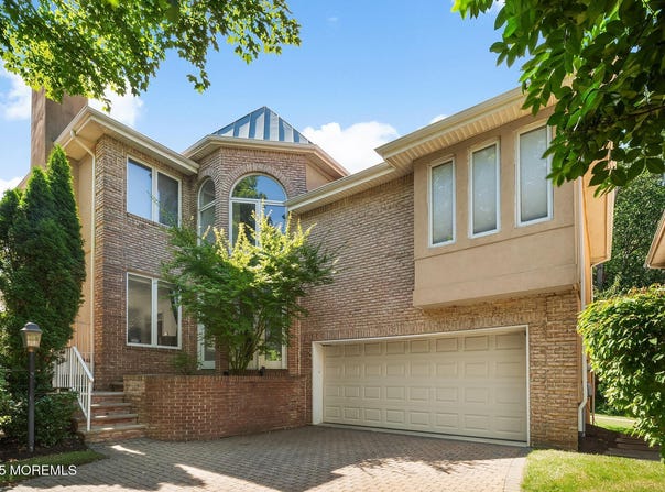237 Grand Cypress Court, Holmdel, NJ 07733