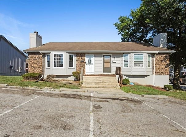 14011 Dunbar Court, Grandview, MO 64030