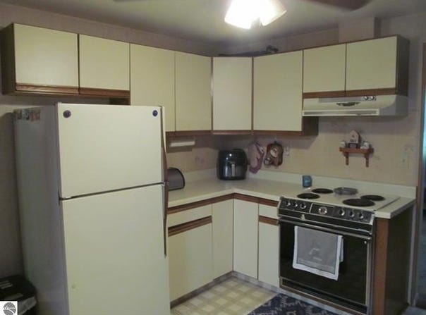 6548 20 Mile Road, Marion, MI 49665