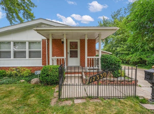 17330 Redwood Avenue, Southfield, MI 48076