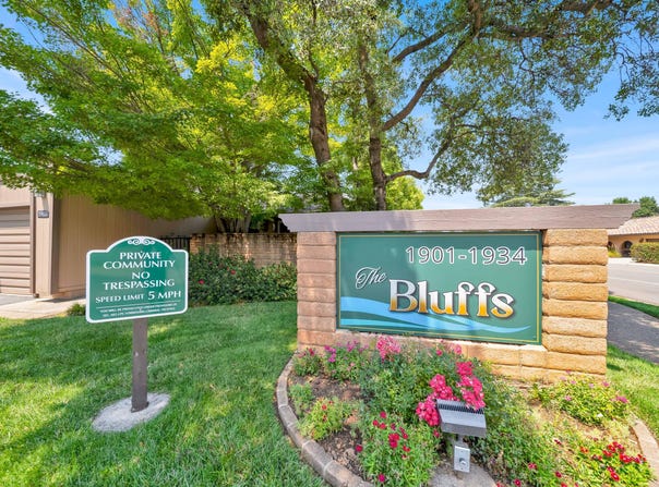 1928 Bechelli Lane, Redding, CA 96002