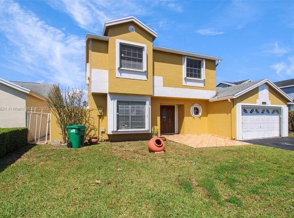 14581 SW 95th Ln, Miami, FL 33186