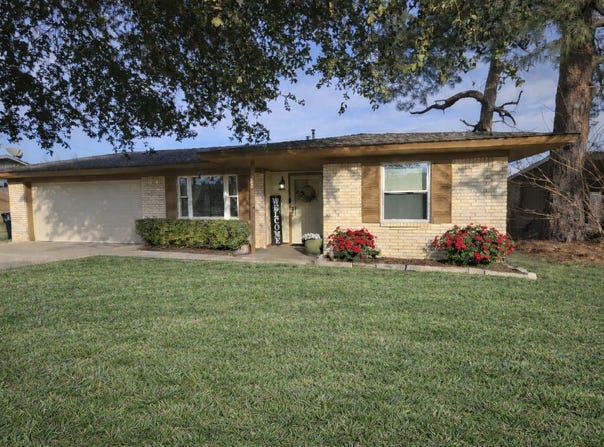 218 Jenny Lane, Denison, TX 75020