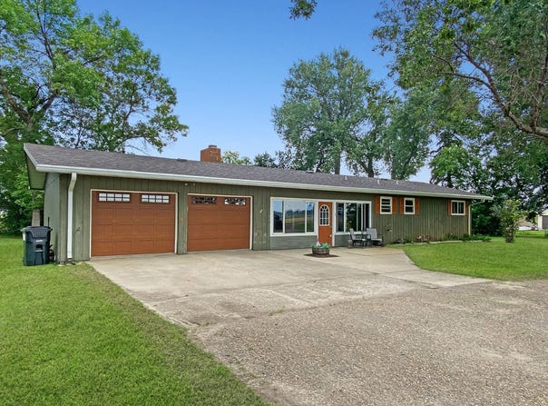12608 County Road 350, Sidney, MT 59270