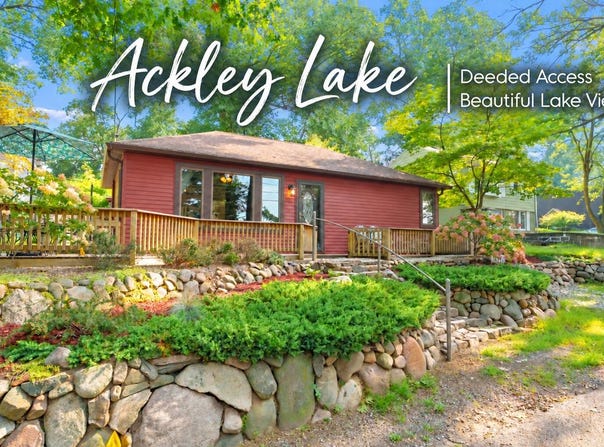 34120 Hillside Drive, Paw Paw, MI 49079