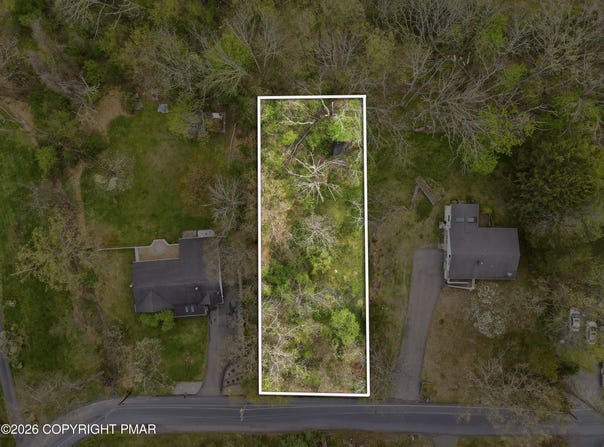 332 Del Sol Drive, East Stroudsburg, PA 18301