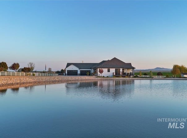 9067 Crystal Quartz Drive, Nampa, ID 83686