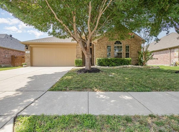 956 Crockett Drive, Lavon, TX 75166