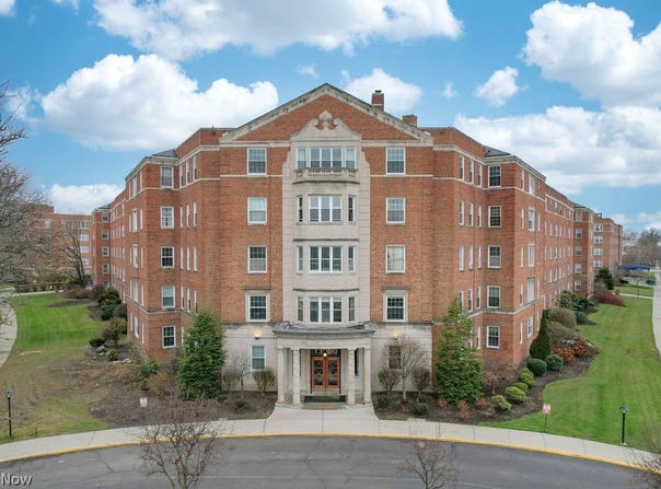 13800 Fairhill Road, Shaker Heights, OH 44120