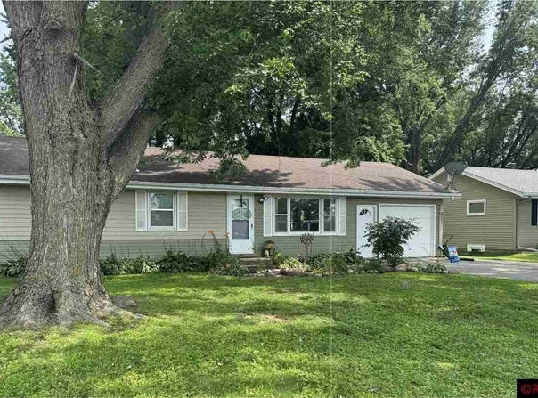 1017 N Court Street, Le Sueur, MN 56058