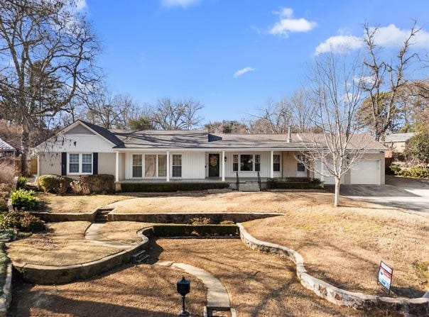 2715 S Robertson Avenue, Tyler, TX 75701