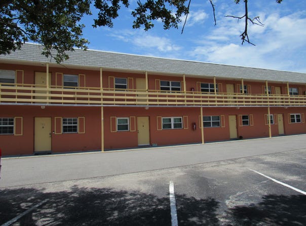400 Catalina Road, Cocoa Beach, FL 32931