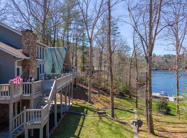 82 Avisco Rd, ROBBINSVILLE, NC 28771