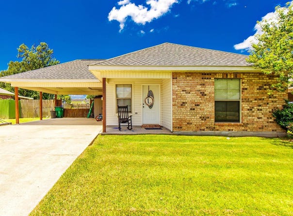 2464 Pineridge Street, Thibodaux, LA 70301