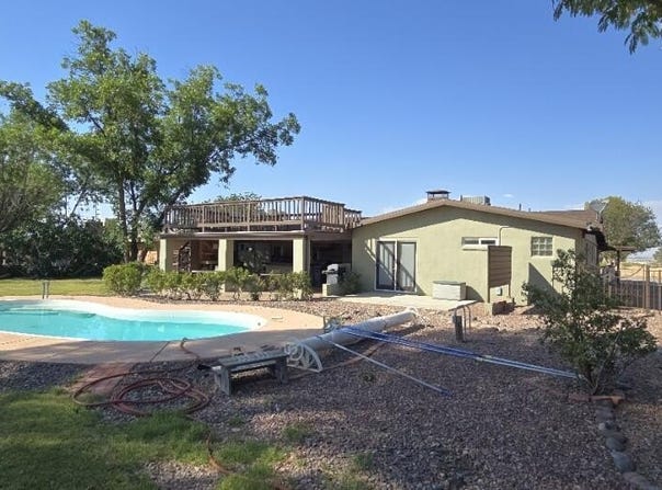 1006 E Geneva, Pearce, AZ 85625