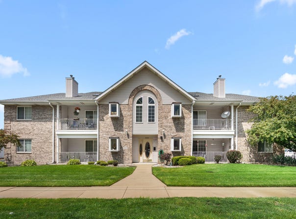 2329 Hart Road, Highland, IN 46322