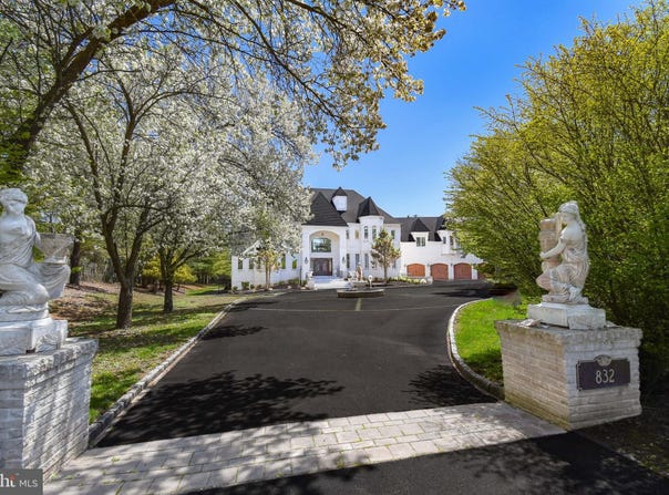 832 PARADISE DRIVE, AMBLER, PA 19002