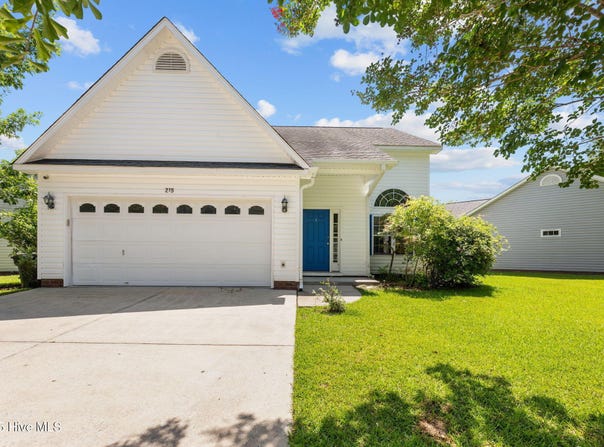 215 Monterey Circle, New Bern, NC 28562