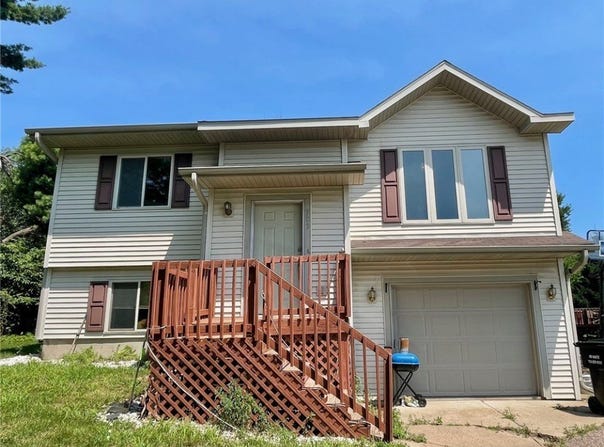 903 28th Avenue N, Menomonie, WI 54751