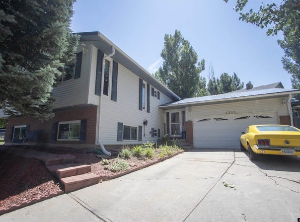 2303 W 39th Street, Casper, WY 82604