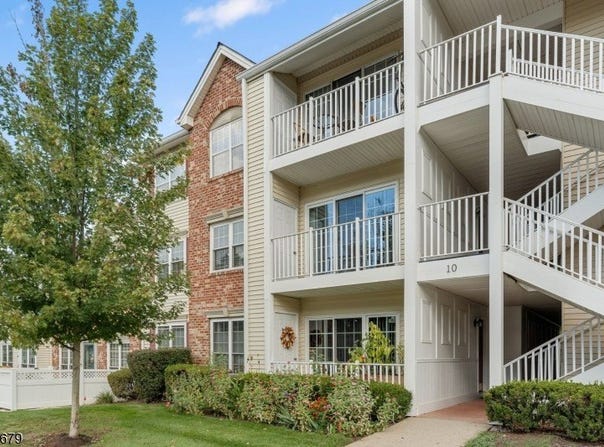 1009 Breckenridge Dr, Branchburg Twp., NJ 08876-3687