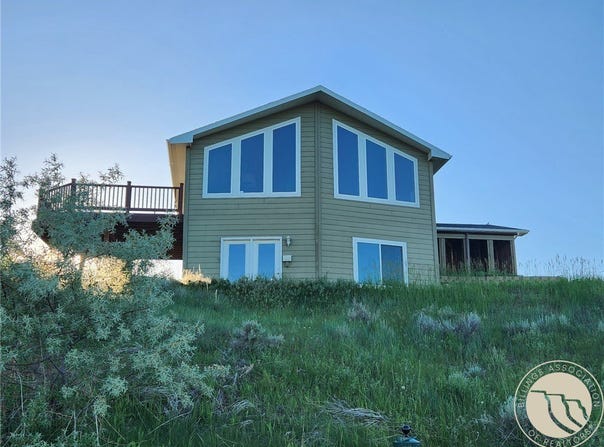 6816 Earl Avenue, Huntley, MT 59037