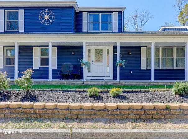 28 Duchess Avenue, Middletown, NJ 07748