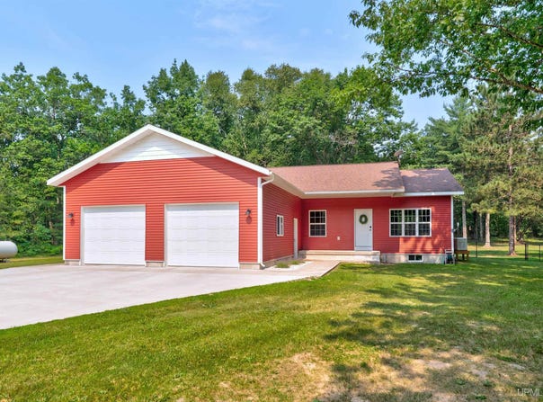 9048 00.25, Garden, MI 49835