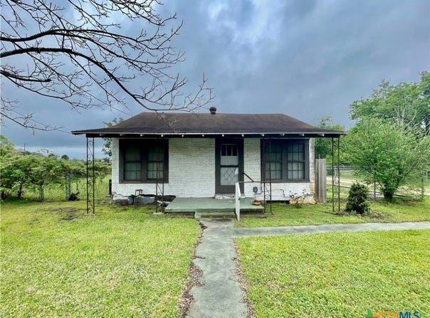 1903 S Laurent Street, Victoria, TX 77901