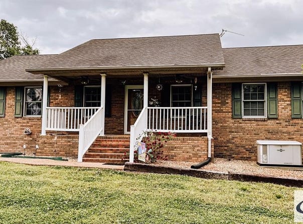705 Sulphur Wells Academy Road, SPRINGVILLE, TN 38256