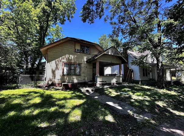 624 Bluemont Avenue, Manhattan, KS 66502