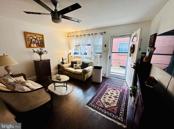 230 E EVESHAM Road, GLENDORA, NJ 08029
