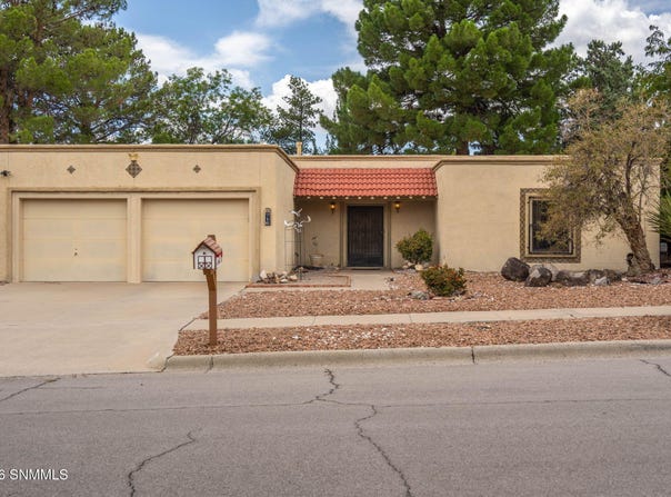 1716 Pomona Drive, Las Cruces, NM 88011