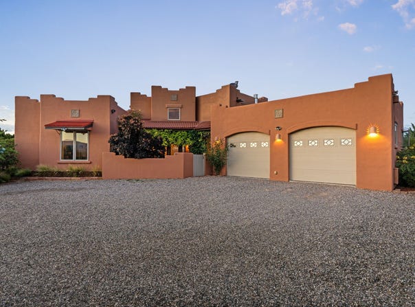 53 Private Drive, Medanales, NM 87548