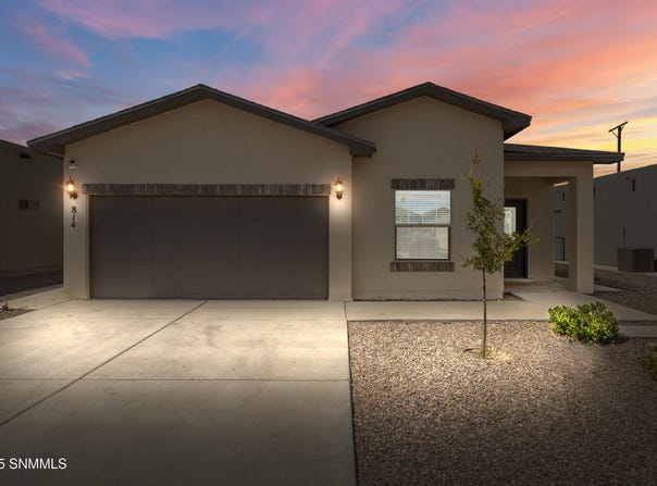 814 Magnolia Park Street, Sunland Park, NM 88008