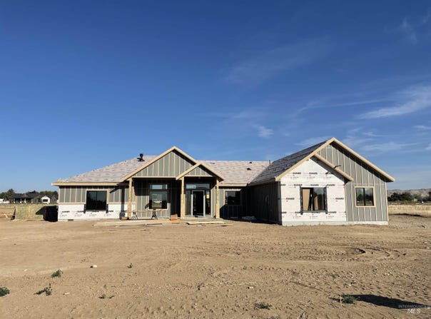1898 Neil Rd, Emmett, ID 83617