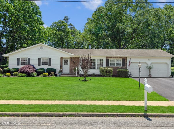 1223 Clover Road, Brick, NJ 08724
