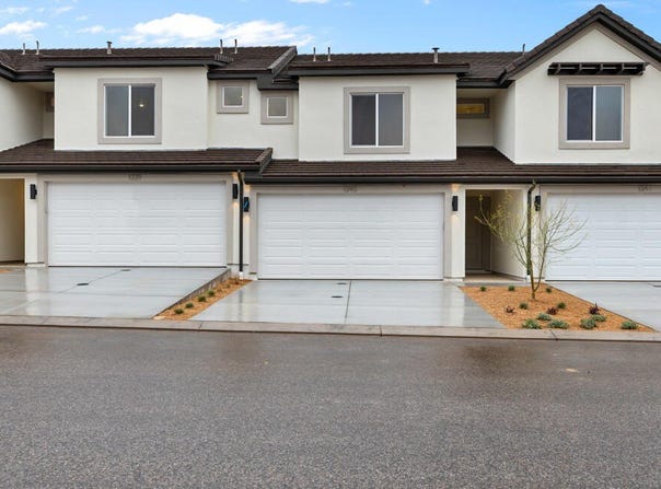 1691 S Forbidding Way, Washington, UT 84780