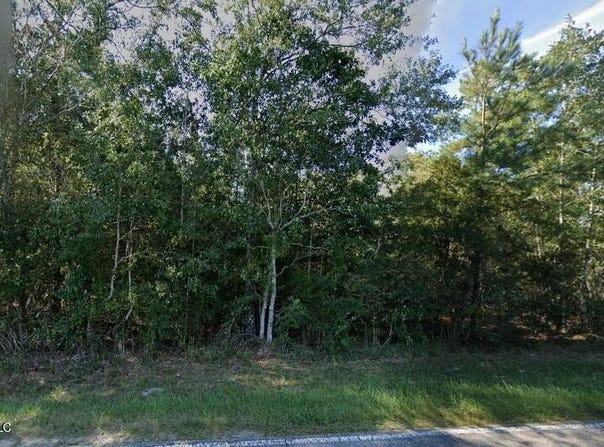 Standard Dedeaux Road, Kiln, MS 39556