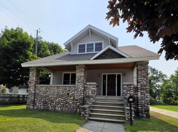 914 S Third Avenue, Alpena, MI 49707