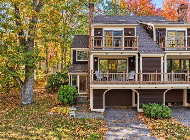 16 Harbor Drive, Lincolnville, ME 04849