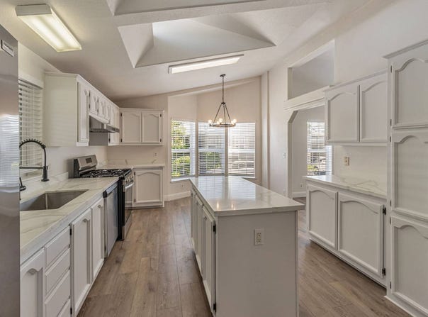 1085 Tasman Dr. #401, Sunnyvale, CA 94089