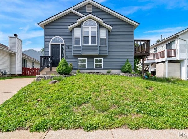 145 Glenbarr Court, Valley Park, MO 63088
