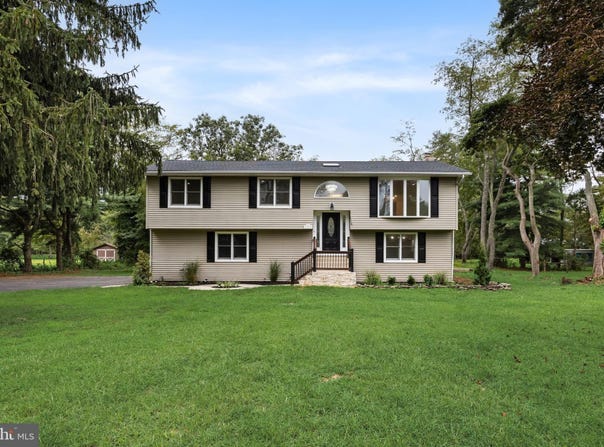 719 KETTLE RUN Road, MARLTON, NJ 08053